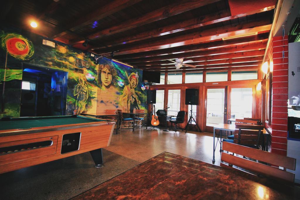 Palm Lakefront Resort And Hostel Celebration Extérieur photo